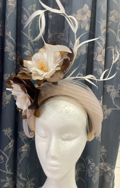 Melanie Ferrero - Beige Headband with Brown Feather Flowers